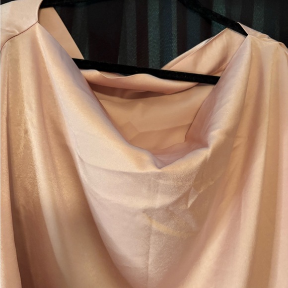 Pink satin shirt - Picture 4 of 4
